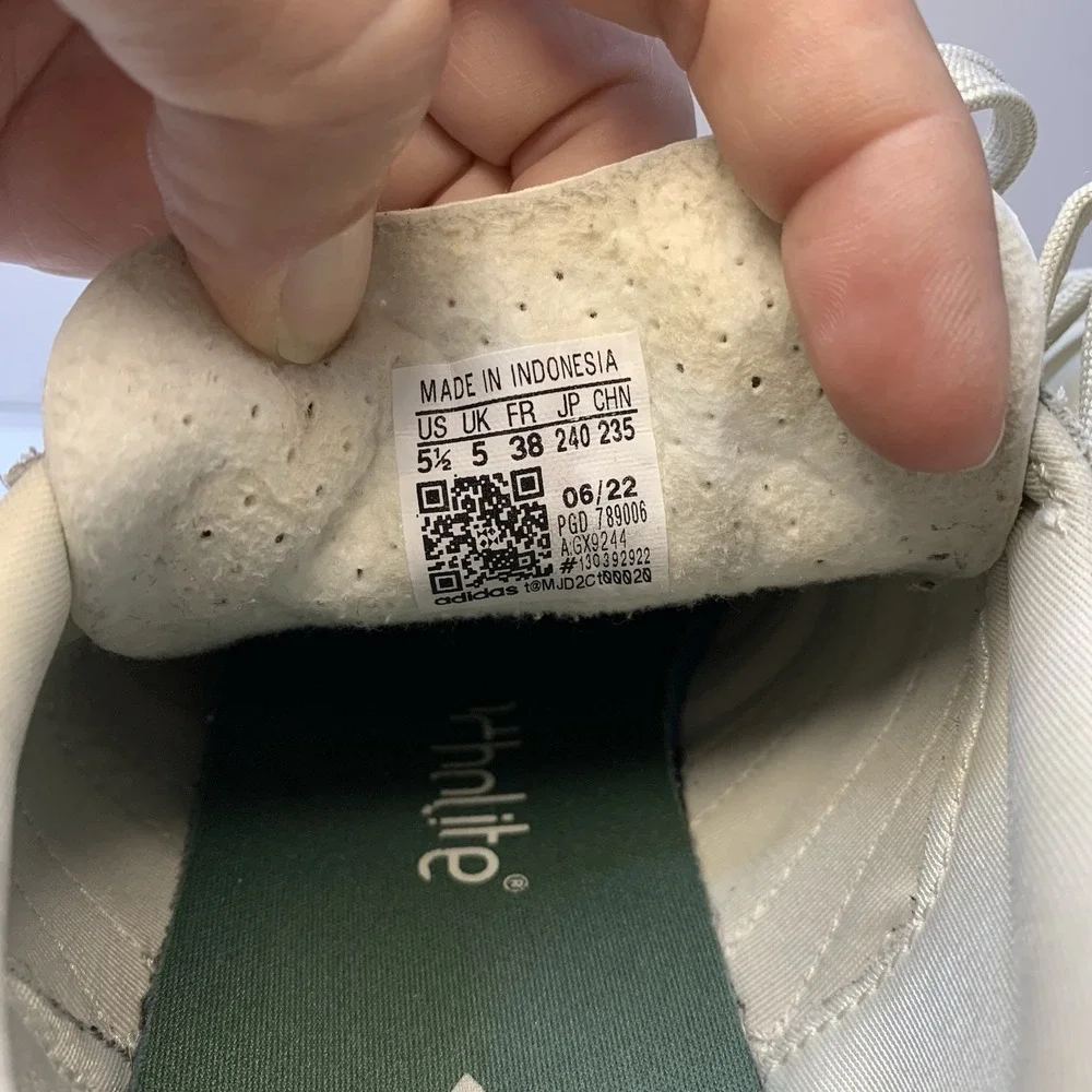 GX9244 adidas Retropy E5 